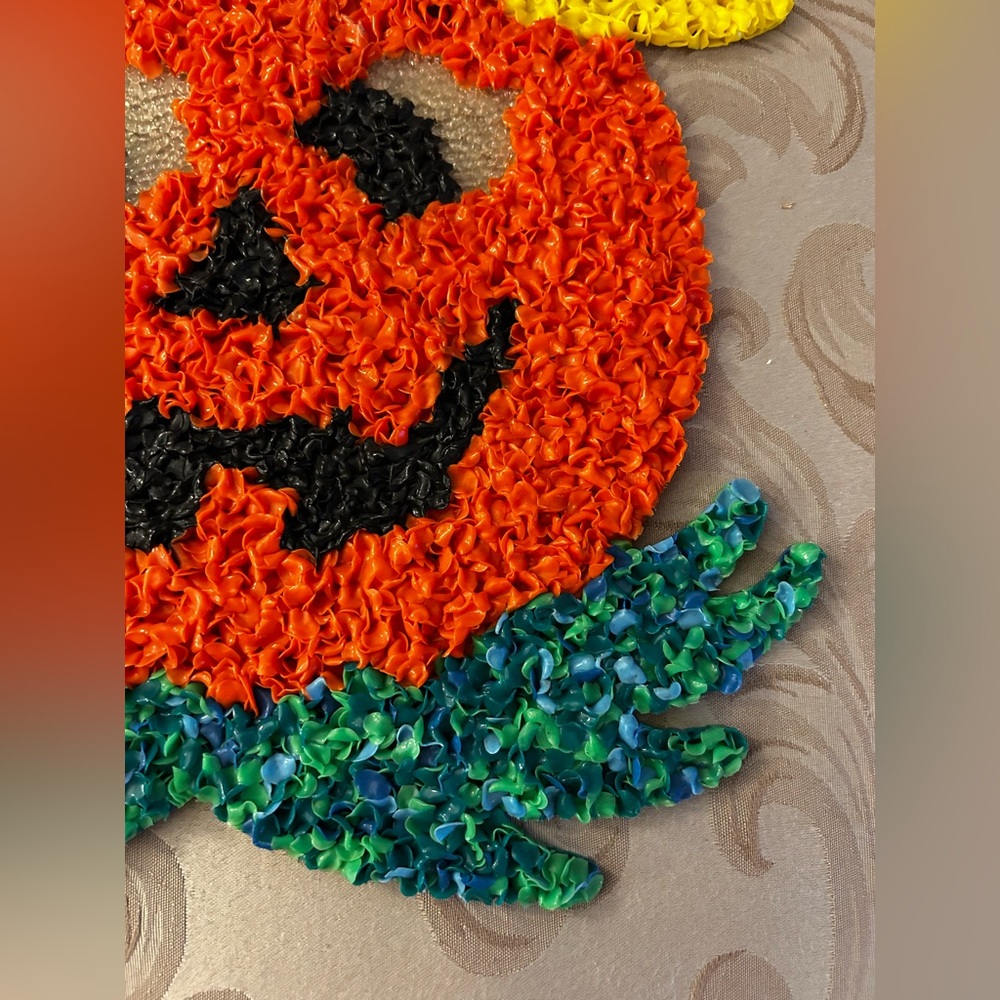 Vintage Melted Plastic Popcorn Plastic Halloween Pumpkin Man, Jack-o’-lantern - Picture 6 of 7